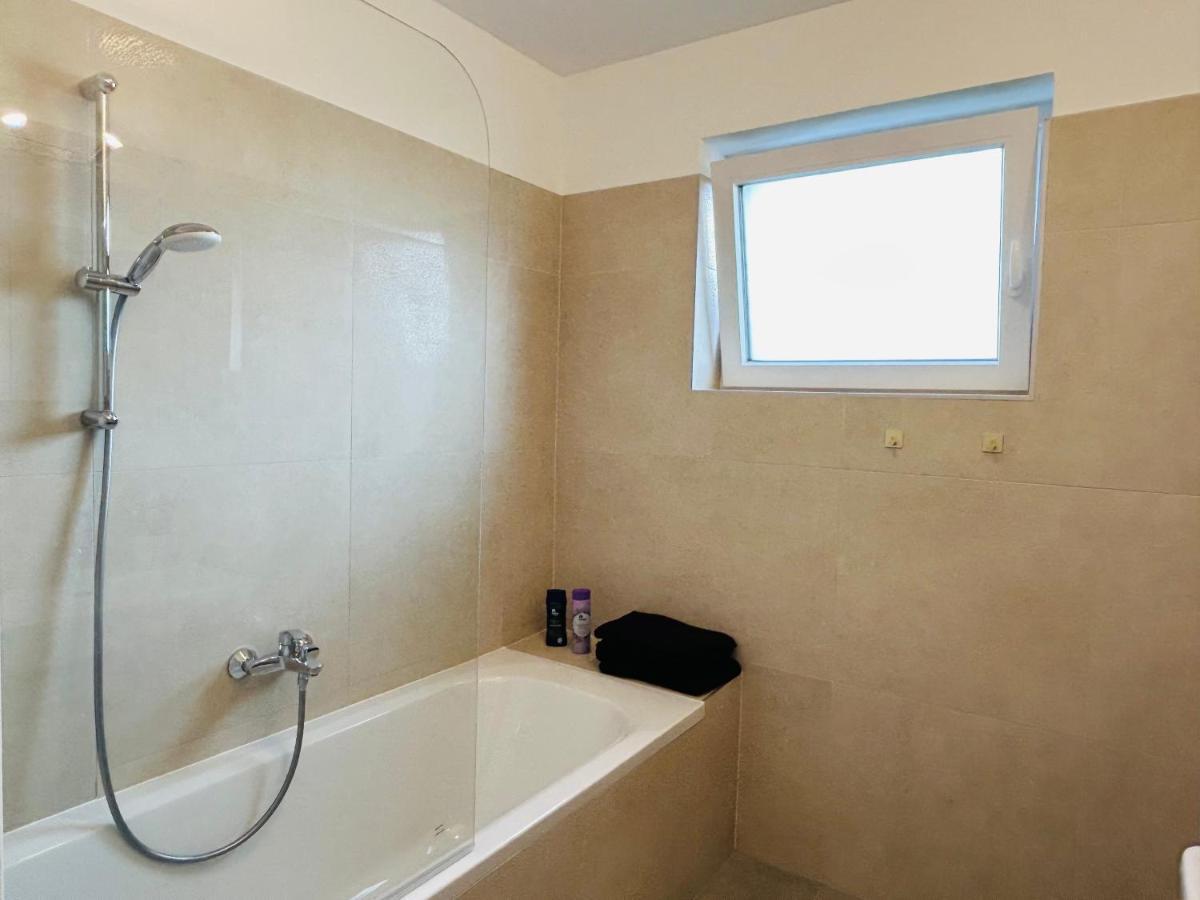Apartamento Garden - Free Parking - Modern Viena Exterior foto